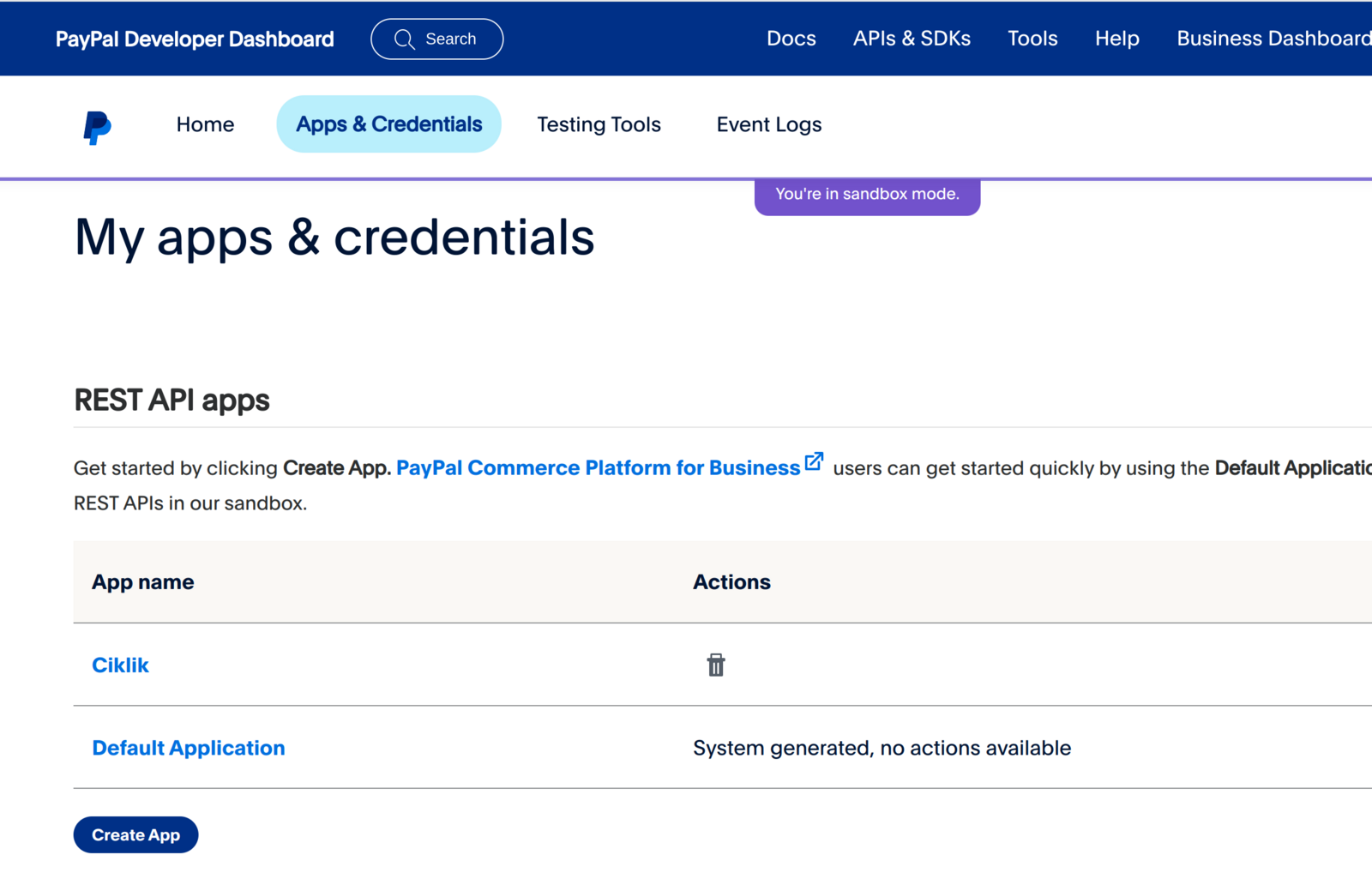 Page Apps & Credentials du tableau de bord développeur PayPal, avec le bouton Create App